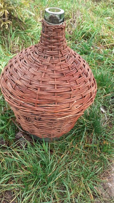 Vand damigeana de 10.litri