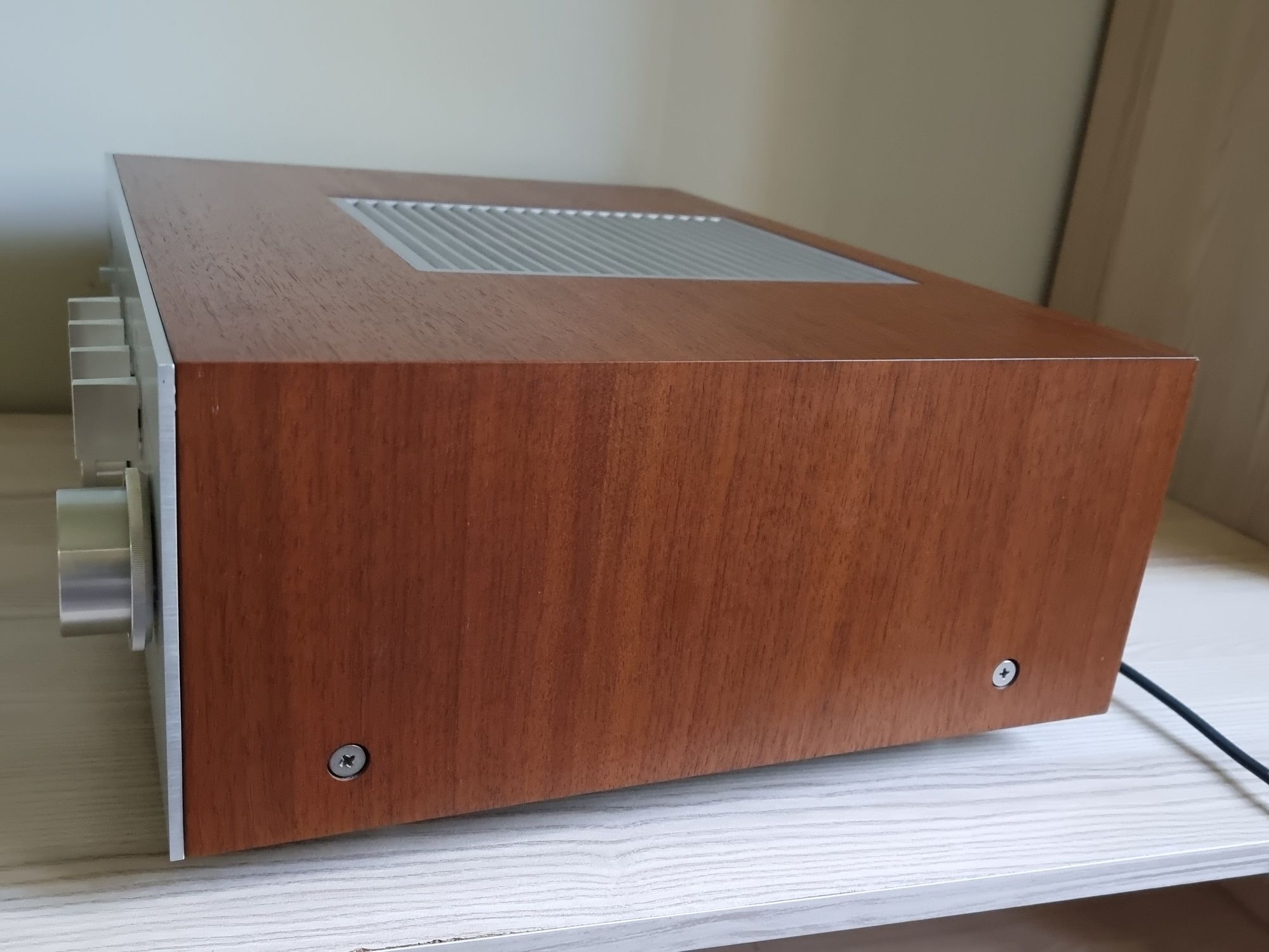 YAMAHA CA-2010 Natural Sound Integrated Stereo Amplifier