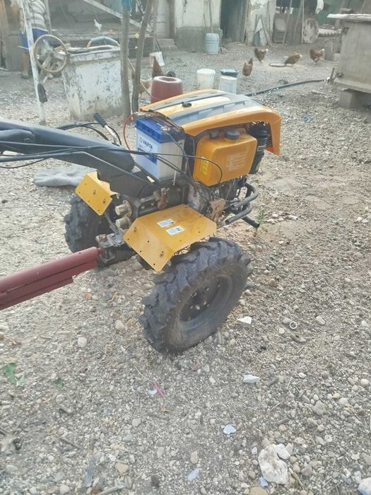 Vând motocultor diesel