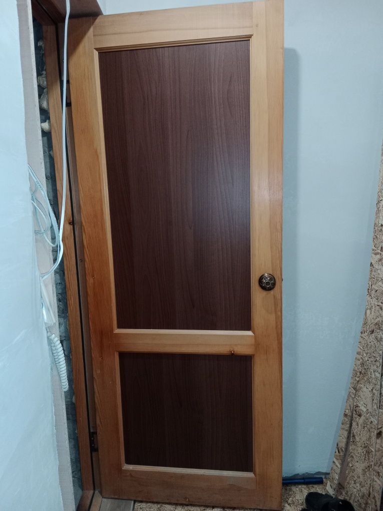 Продам дверь металлическую входную
