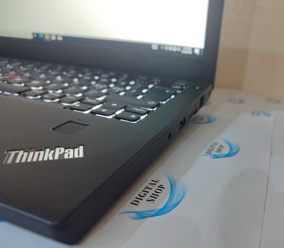 Лаптоп Lenovo ThinkPad x270 i5-6300U/8GDDR4/256NVMe/12.5" FHD/клас А