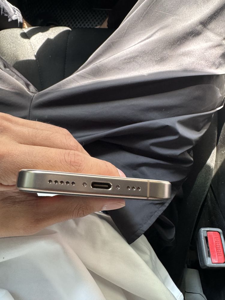 Iphone 16PRO 128Gb 34 цикл.
