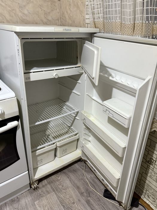 Продаю холодильник