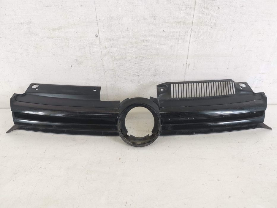 Радиаторна решетка Фолксваген / Volkswagen VW Golf 6 Оригинална В Добр