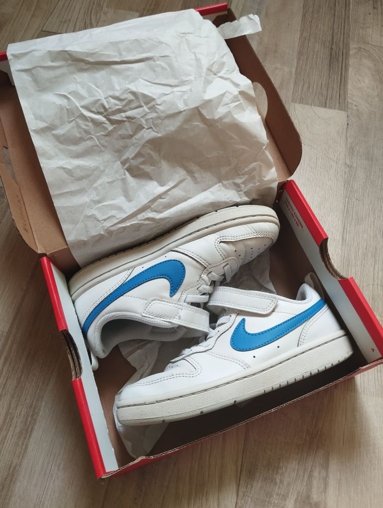 Маратонки Nike 31.5