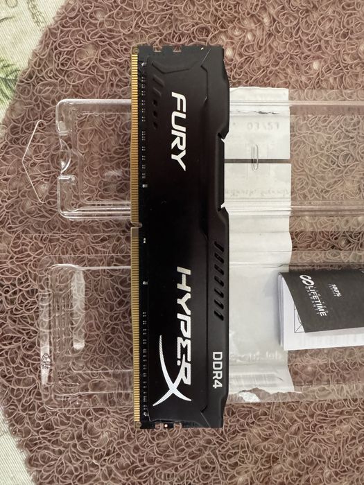 HYPER X FURY DDR4 - 8GB tensiune 1.2 V