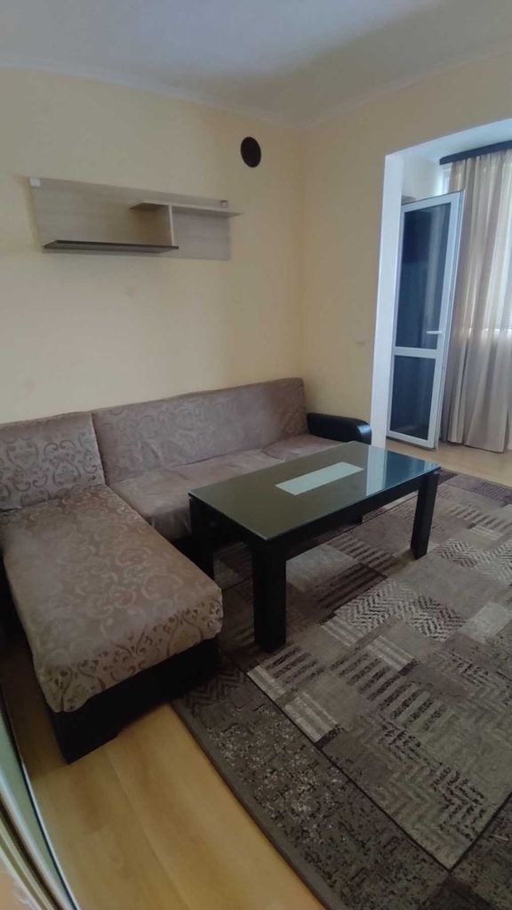 Продава се Двустаен апартамент в Шумен, 2-ри корпус - 46 кв.м за 1386 €/кв.м - Снимка #12