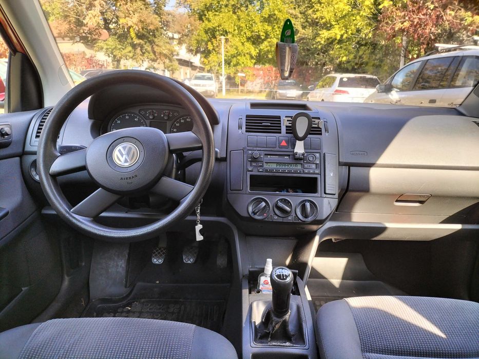 Vând Volkswagen Polo 1.4 benzina 137000 km