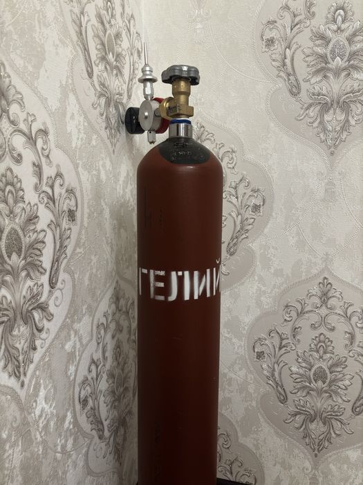 Гелий баллон 10 л с редуктором, и набор шариков