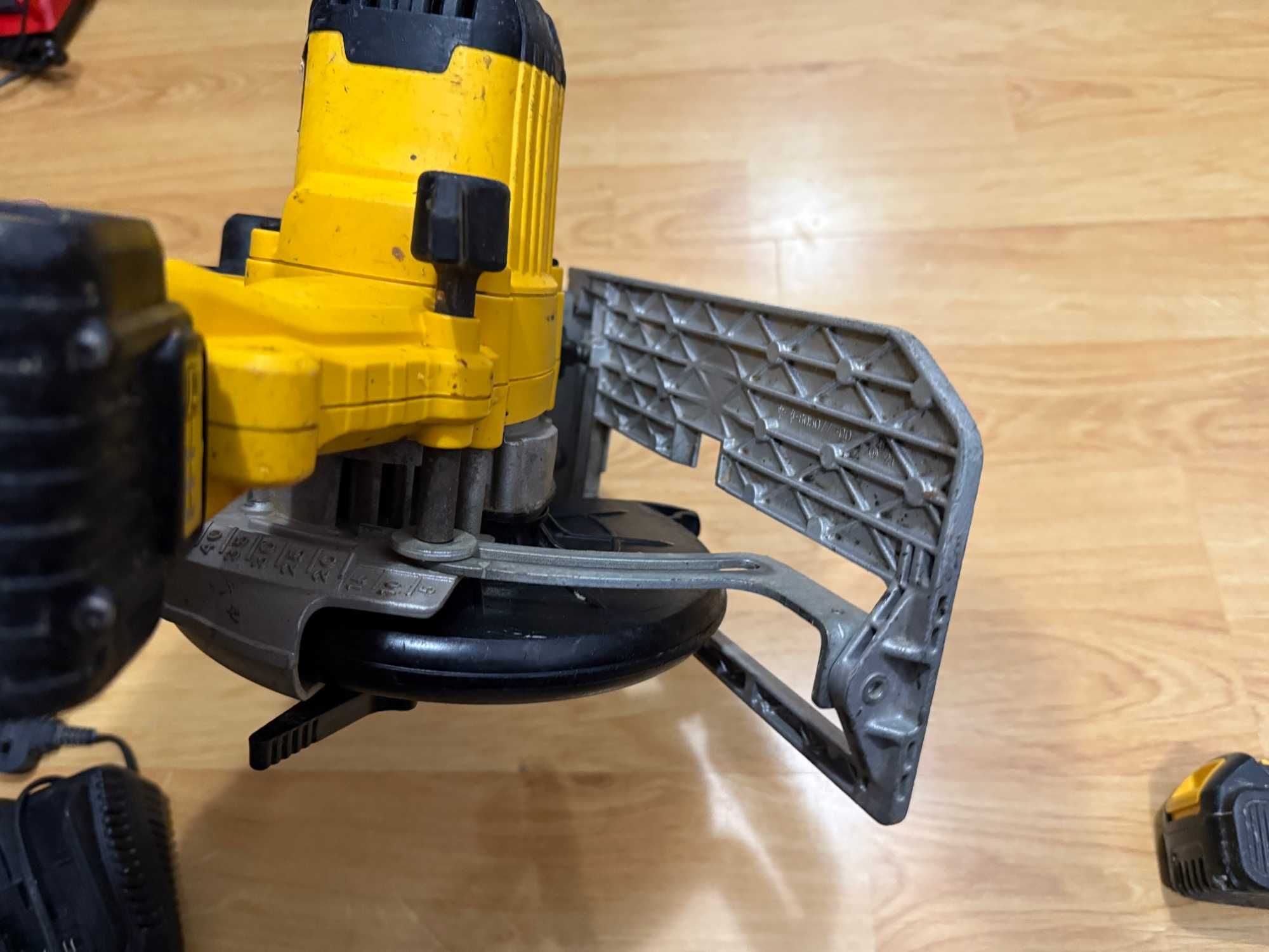 Dewalt DCS391 Ръчен Циркуляр