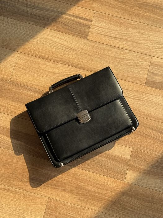 Портфель кожаный
