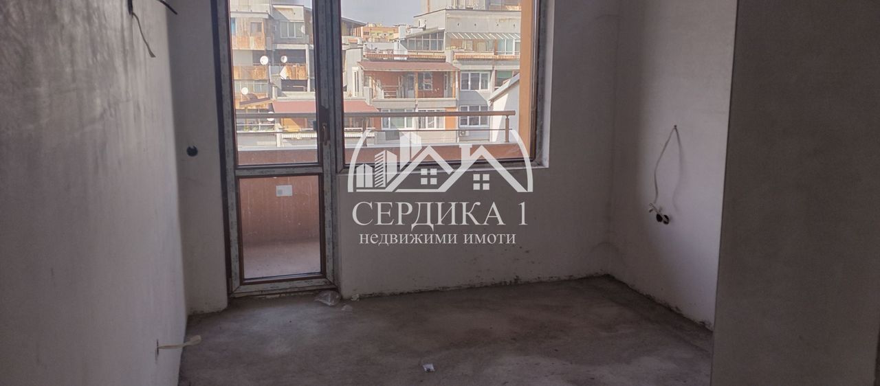 Продава се Двустаен апартамент в Благоевград, Идеален център - 70 кв.м за 1215 €/кв.м - Снимка #5