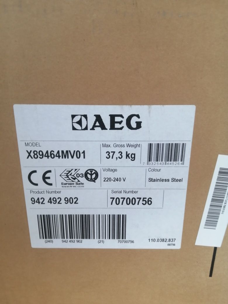 Продавам чисто нов аспиратор AEG.