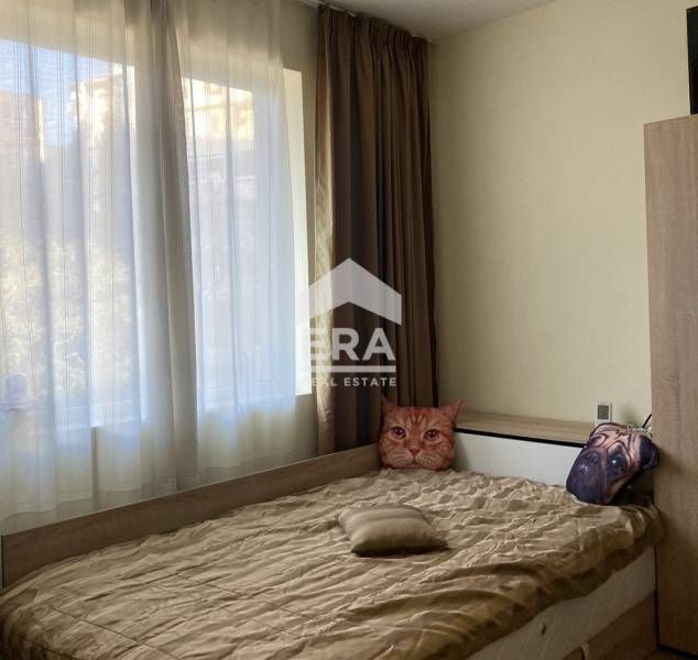 Продава се Двустаен апартамент в Варна, Погреби - 60 кв.м за 1834 €/кв.м - Снимка #2