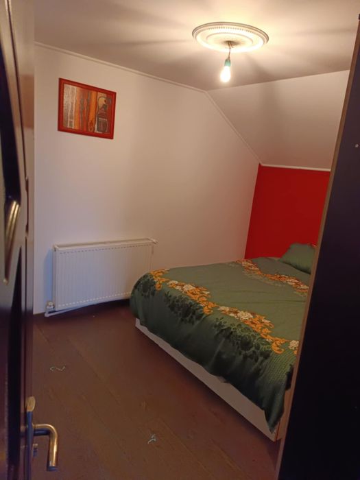 Inchiriez vilă zona bucium