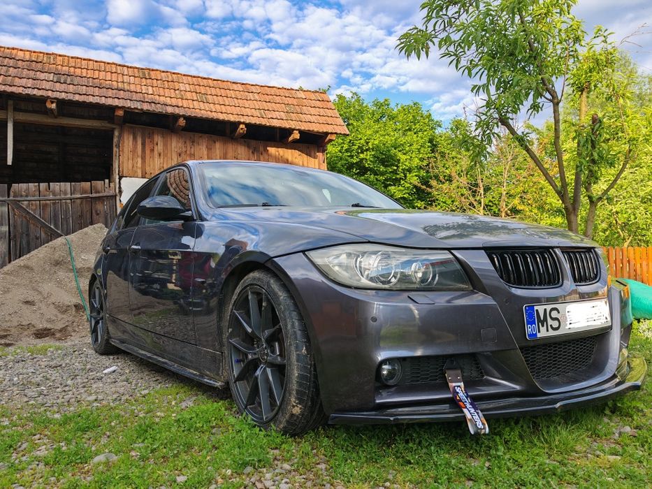 BMW e90 330i Manual