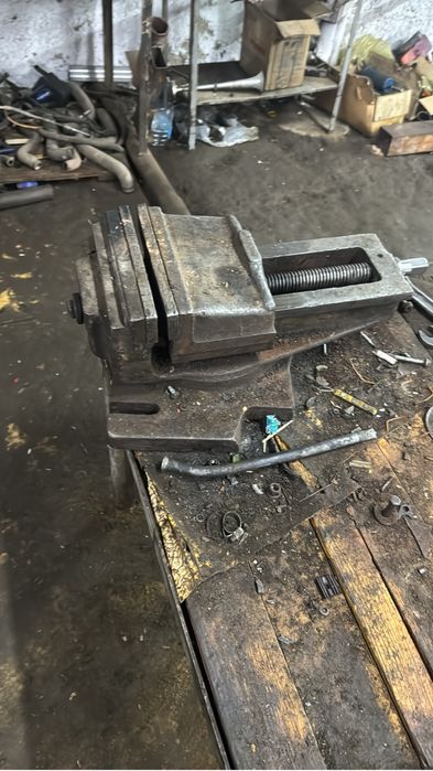 Продам тиски советские