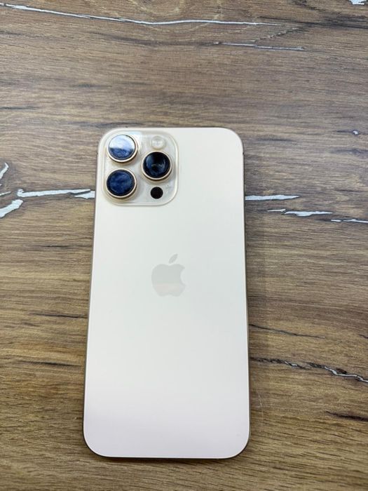 Продам Iphone 16 pro max