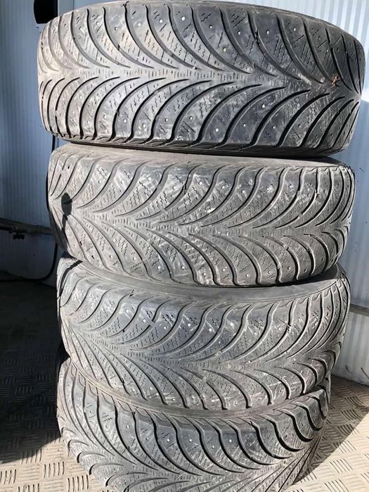 Продаю диски с шинами в отличном состоянии. Торг есть