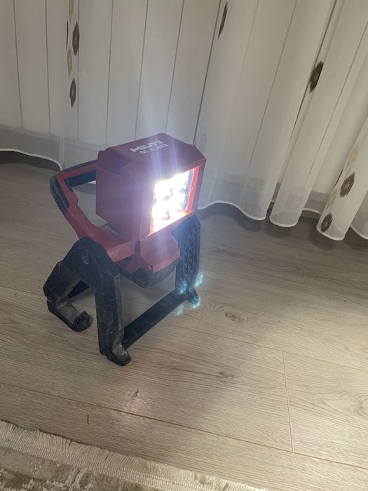 Vand proiector,lanterna Hilti SL 6-A22!!