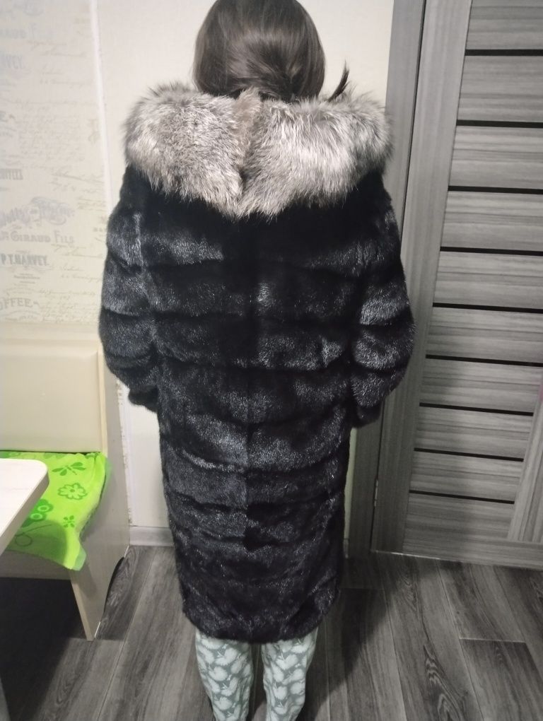 Продам норковую шубу