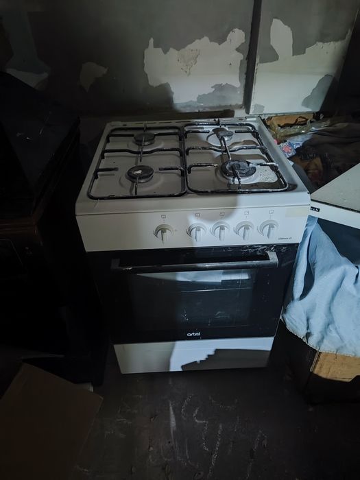 Kuxonni mebel gaz plita