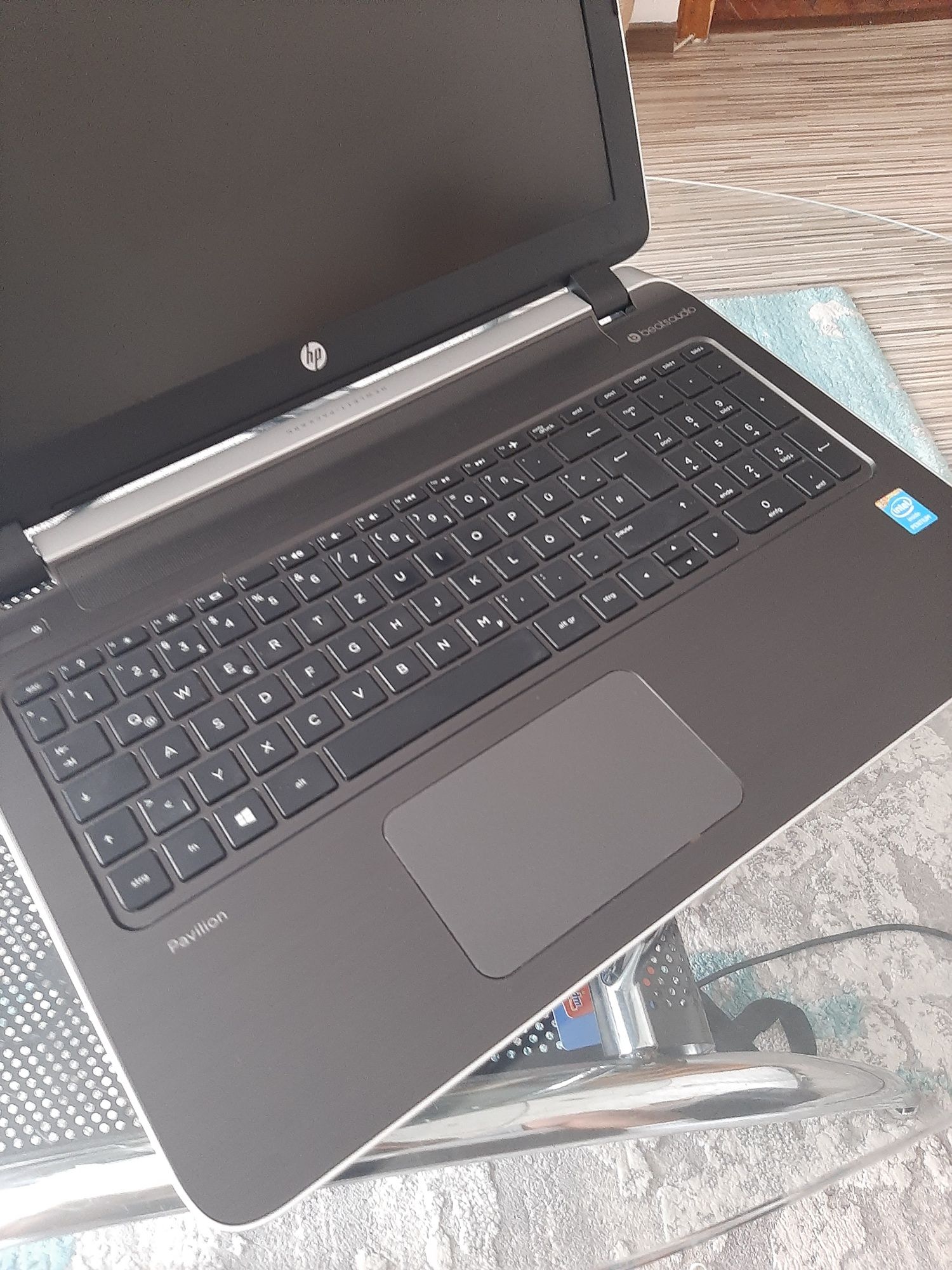 Vând hp pavilion 15 notebook