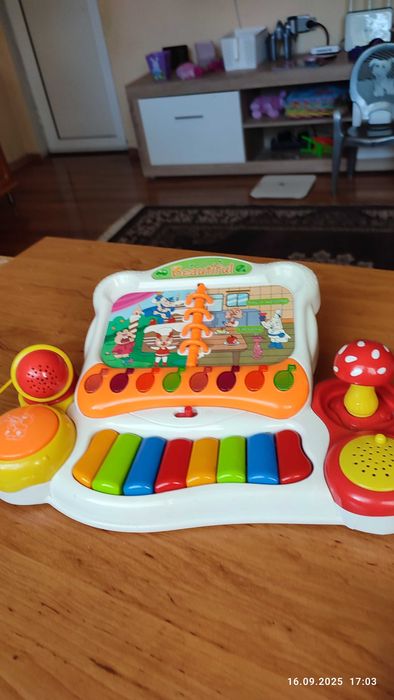 Детски музикални играчки