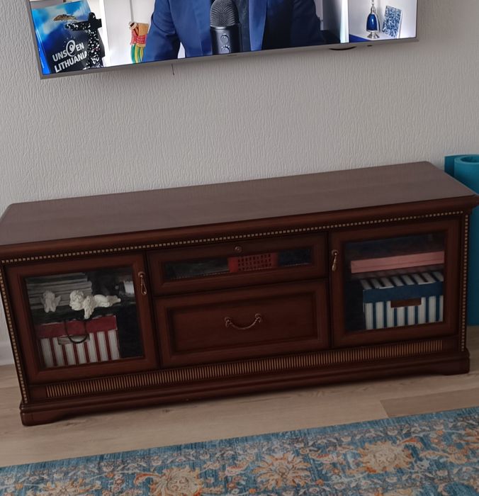 Камод под телевизор