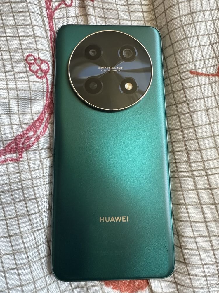 Huawei nova 12i