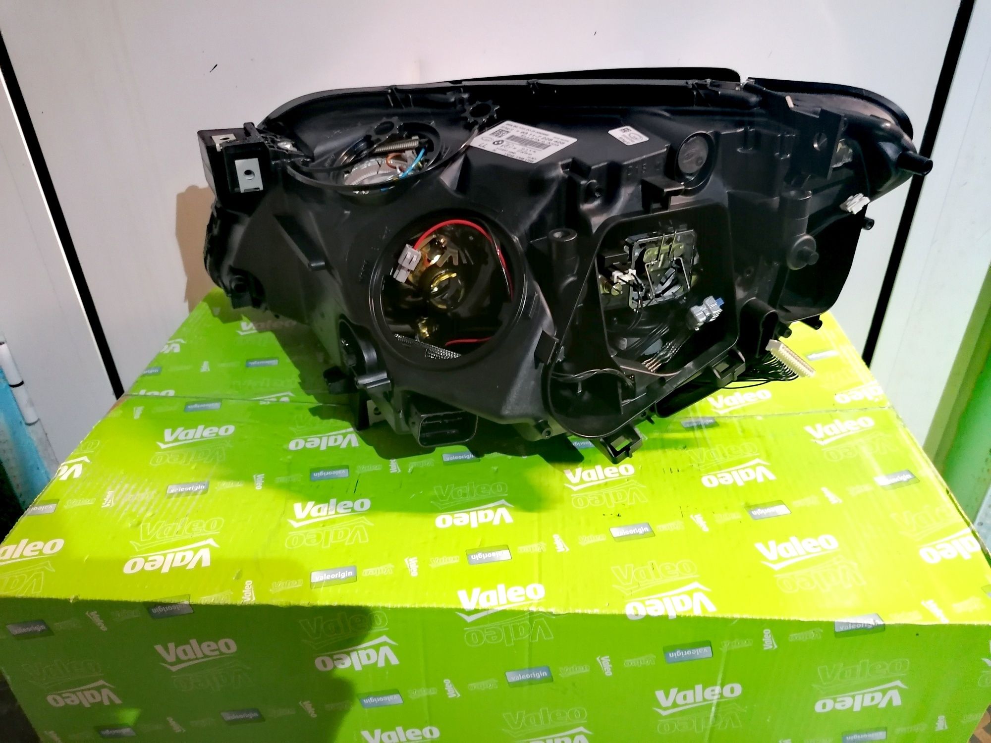 Фар Фарове за БМВ 7 Ф01 Ф02 / BMW F01 F02 Dynamic Xenon - Нов.