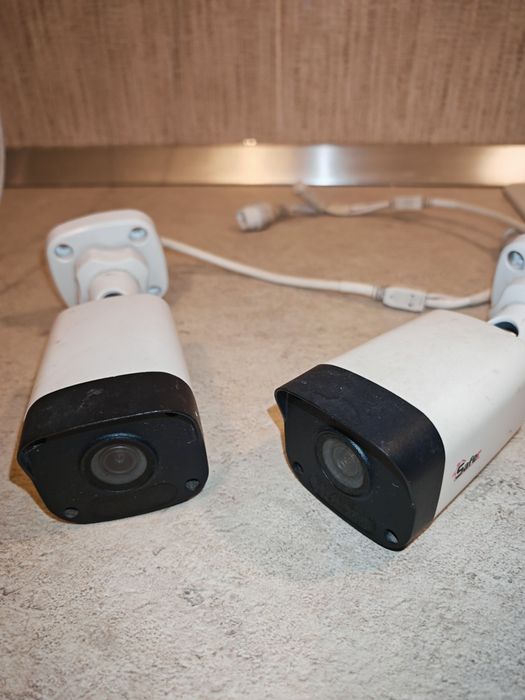 Vând Set 2 x Camere Video Exterior POE 2MP Safer