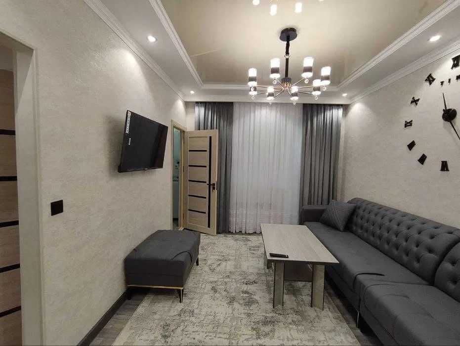 Сдам срочно кв-ру Чиланзар , ул. Мукимий ТРЦ Парус 2-ком 2/4 (Р5)