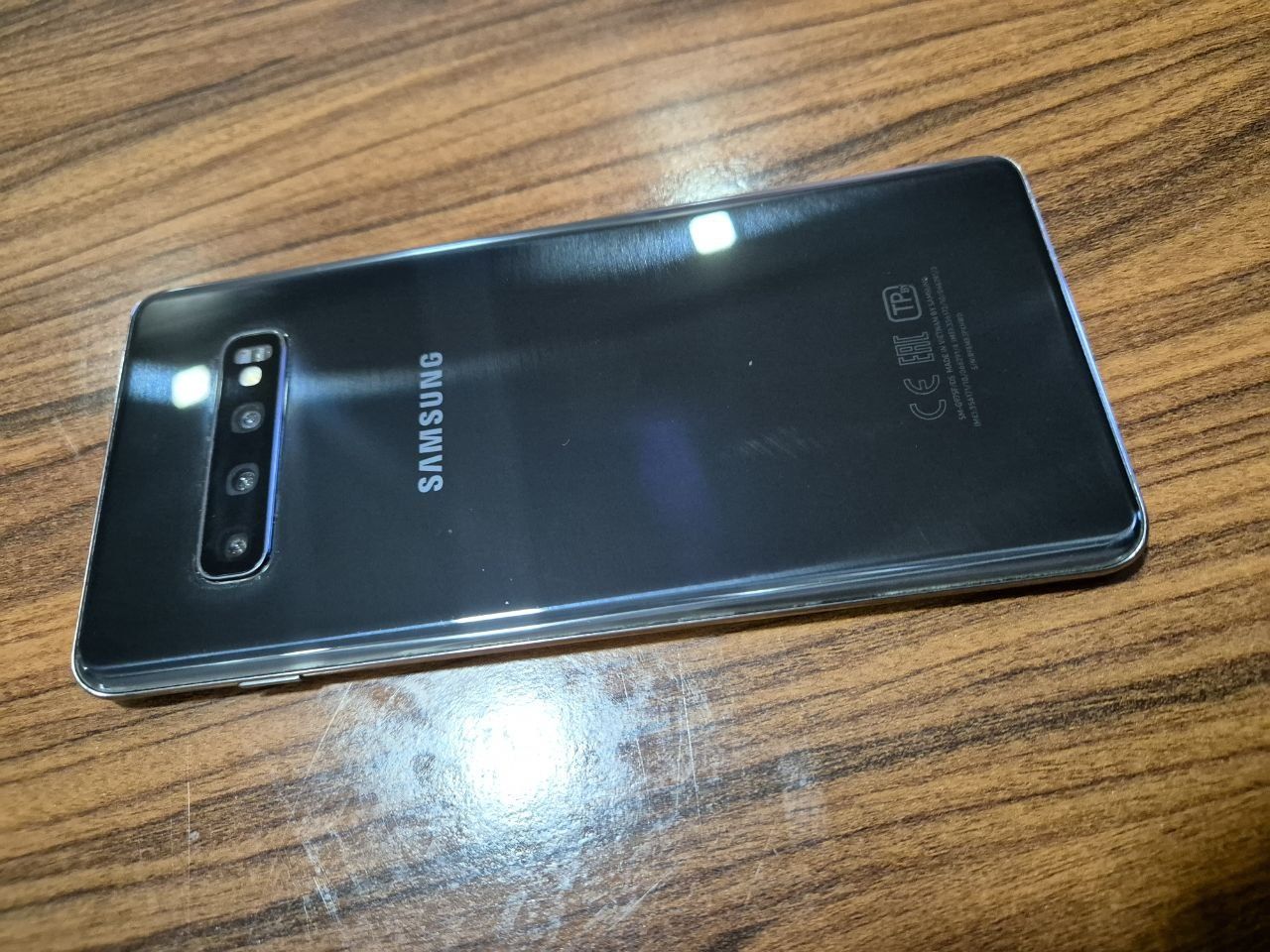 Samsung Galaxy S10 plus Vetnam