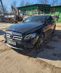 Mercedes Benz E220d 194cp Pachet AMG - Usor avariat lovit