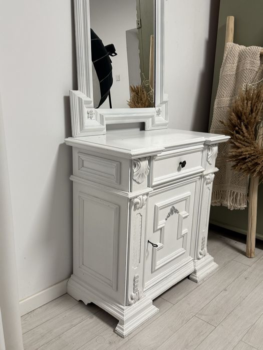 Comoda lemn masiv si oglinda vintage