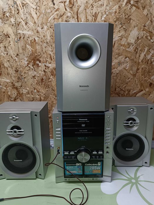 Музыкальный центр