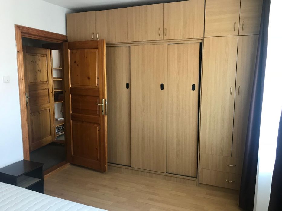 Închiriez apartament 2 camere, semidecomandat complet utilat și mobila