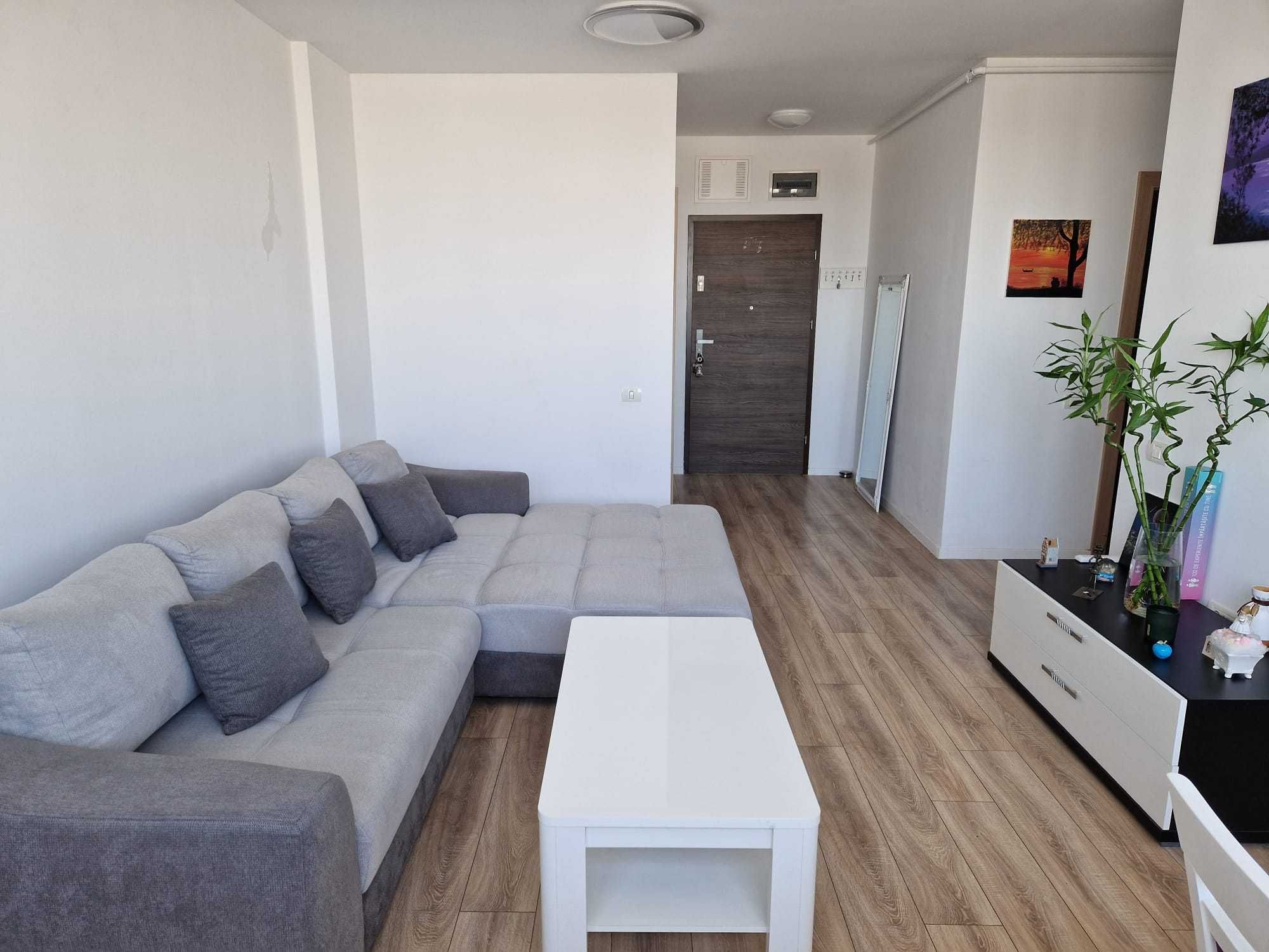 Vand apartament 2 camere