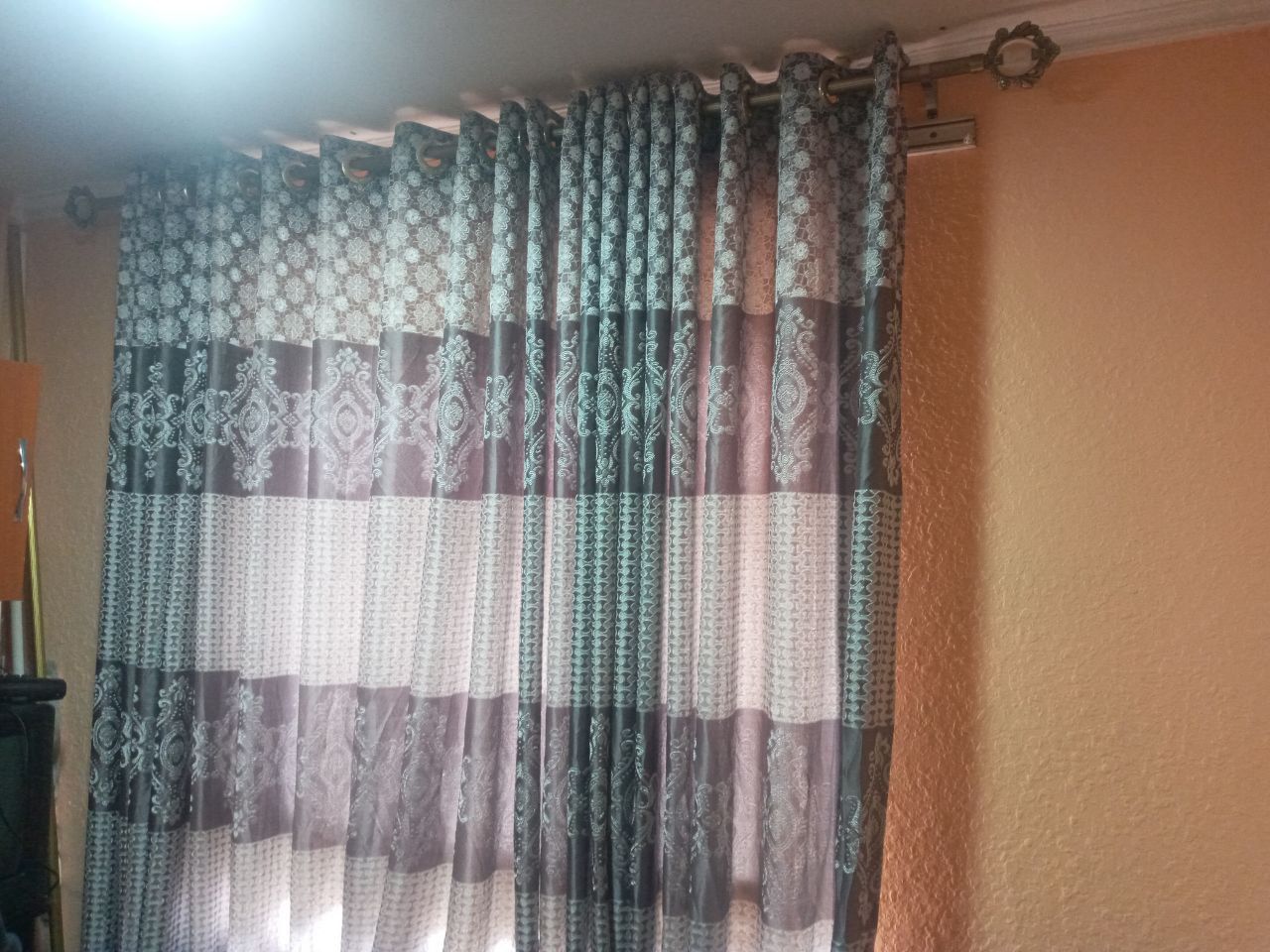 1xonali Uy sotiladi
