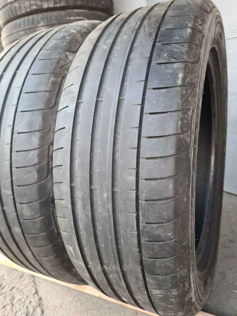 2 бр. летни гуми 235/55/19 GoodYear SUV DOT 0619 4 mm