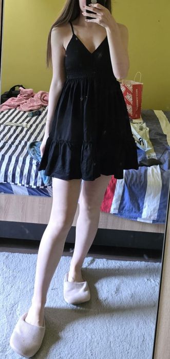 Rochie sinsay cu volane neagra