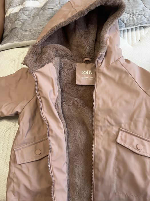 Куртки на девочку  3-4 года