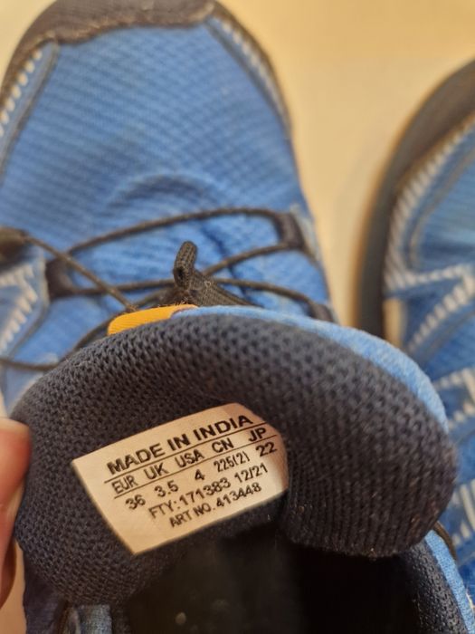 Adidasi Salomon impermeabili marimea 36, in stare excelenta