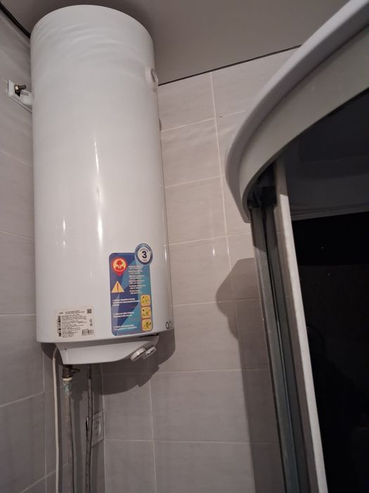 Продам бойлер Artel  50 литровый бу в отличном состоянии