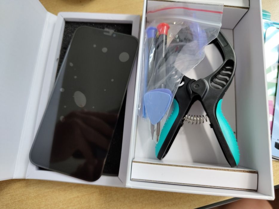 Дисплей за iphone 12 и 12 pro