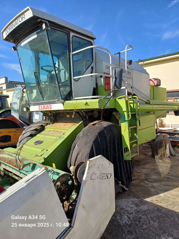 Claas Dominator 130