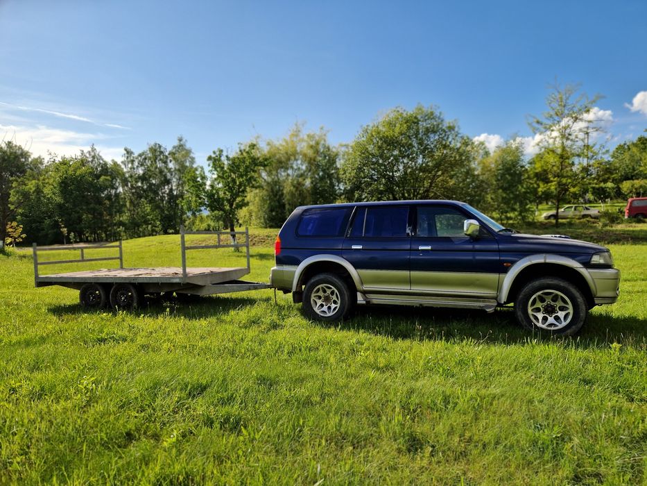 Vând pajero sport 2,5td.