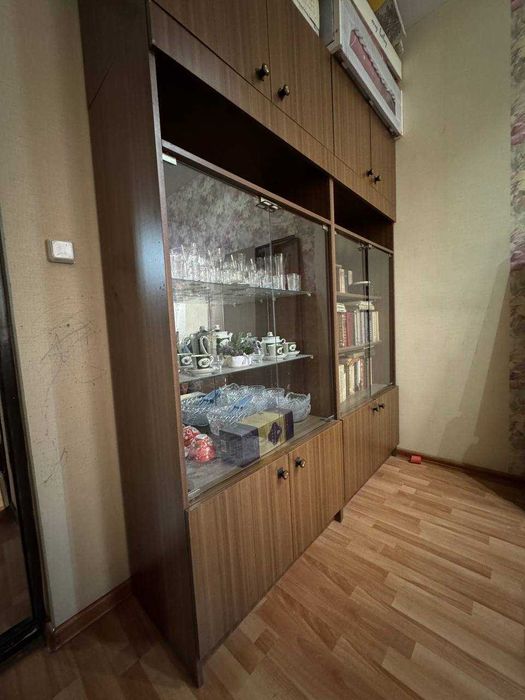 Стенка с Сервантом