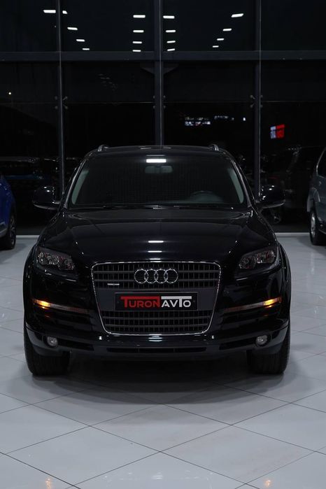 Audi Q7 2009 kraska toza